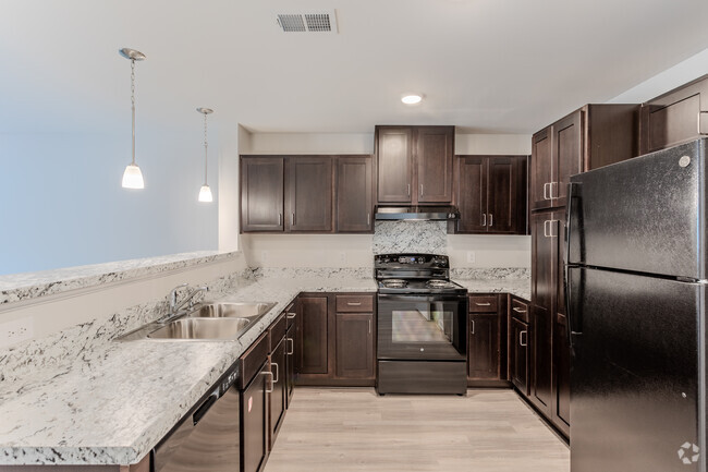 2BR, 2BA - 957SF - Kitchen - Residence at Canopy Pointe