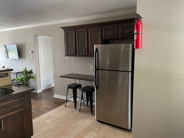 Stainless Steel Appliances - 5024 Ennis St