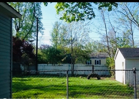 Building Photo - 1057 Middlbury St.