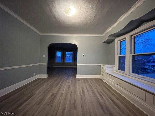 Building Photo - 3645 E 153rd St