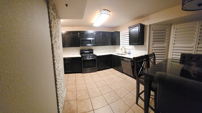 Building Photo - 12517 Twin Leaf Dr