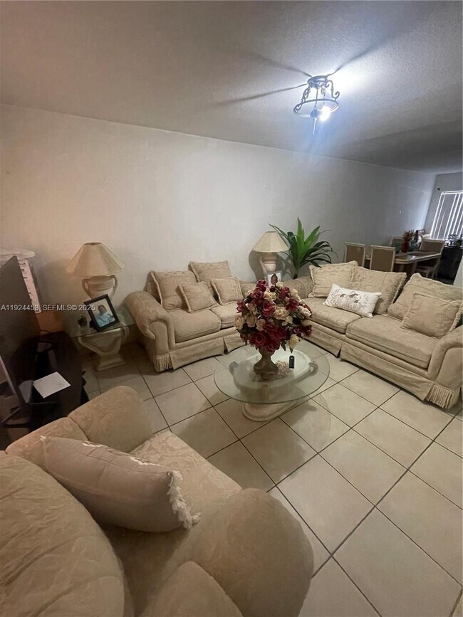 Foto del edificio - 4852 NW 9th Dr