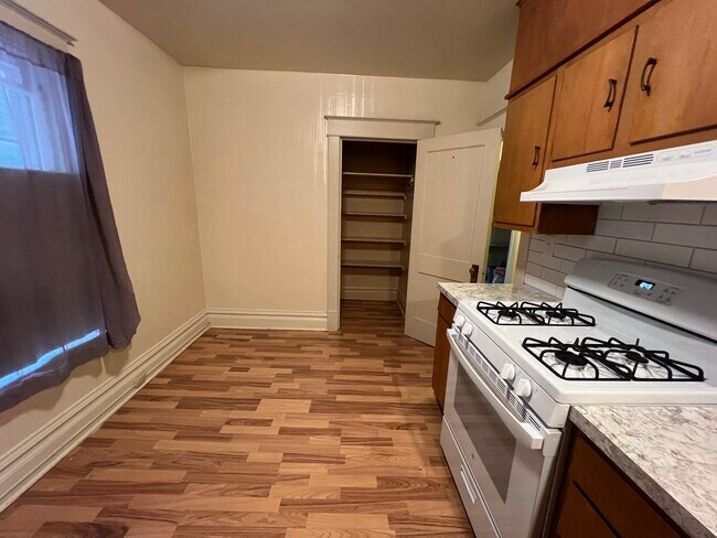 Foto del edificio - 222 Lafayette Ave NE