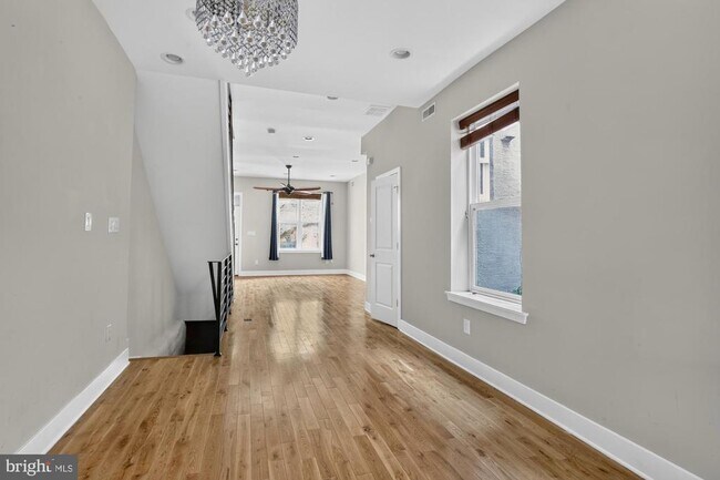 Foto del edificio - 2336 W Thompson St