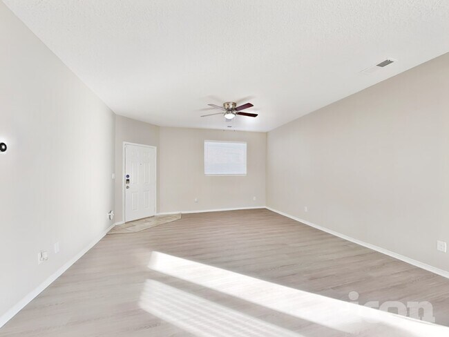 Foto del edificio - 6720 Oasis Canyon Rd NW