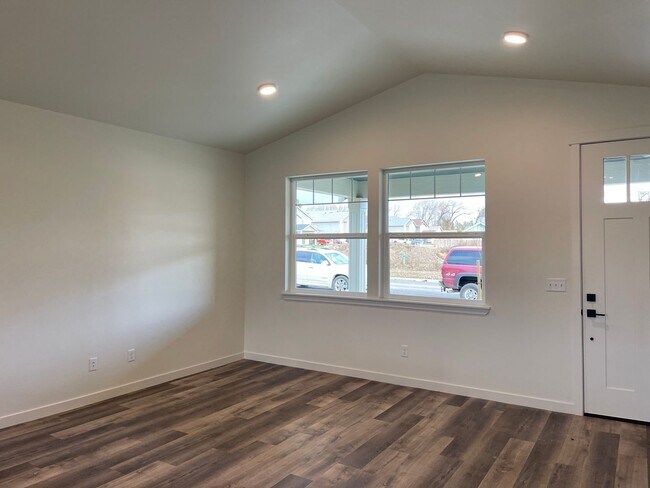 Foto del edificio - 2519 N Benjamin Ln