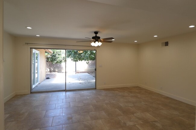 Foto del edificio - **Spacious 4-Bedroom Home for Rent – Northeast Santa Maria**