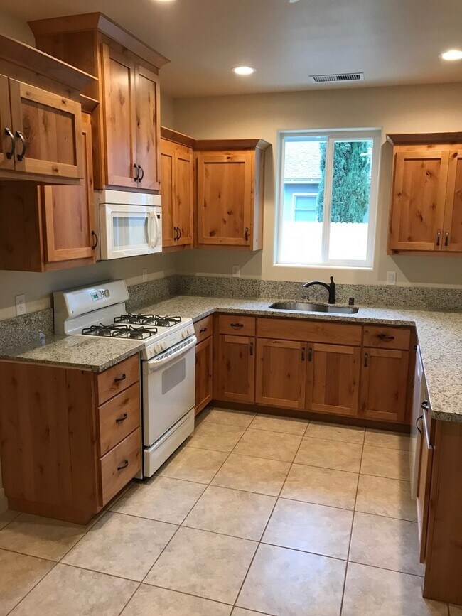 Foto del edificio - 1207 Warner St