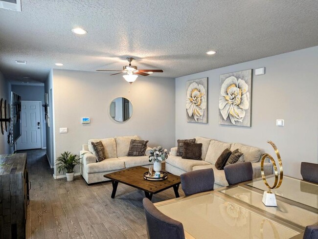 Building Photo - 10645 Aspiration Ln SW