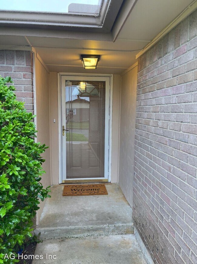 Building Photo - 3 br, 2 bath House - 9217 N Eagle Lane