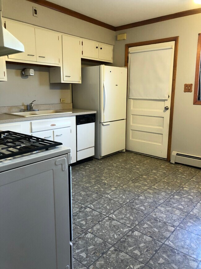 Foto del edificio - 8530 Grand Ave