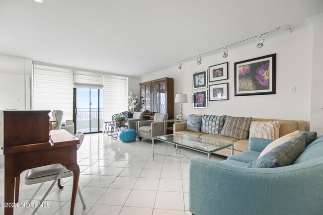 Foto del edificio - 787 Ocean Ave