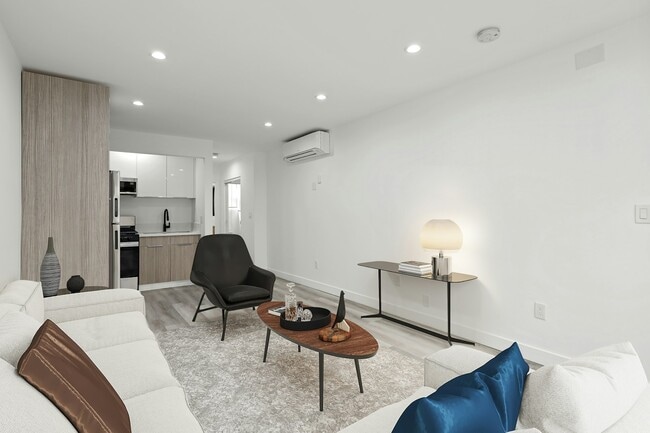 Building Photo - 2034 S Garth Ave