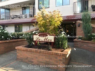 Foto del edificio - 909 N I St