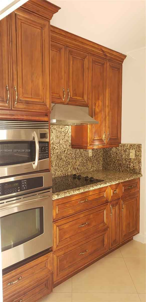 Building Photo - Southwest 62nd Lane, Miami, FL 33173 - 5 BR 2.5 BA single-family home