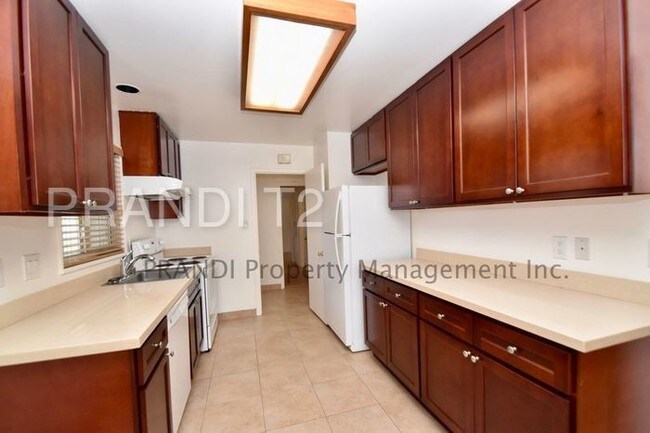 Building Photo - 389 Alameda del Prado