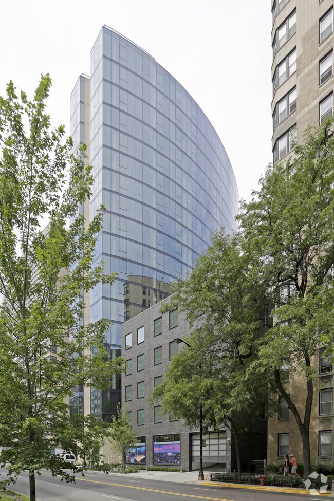 2950 North Sheridan Apartments Chicago, IL