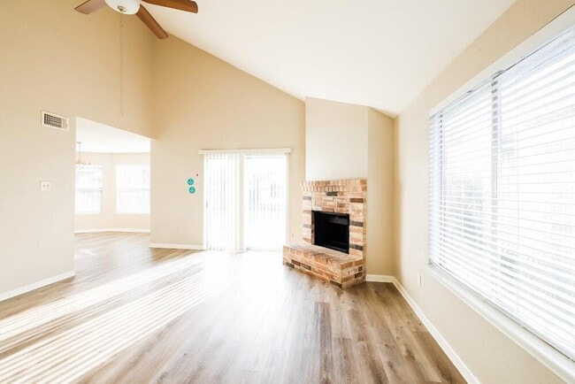 Building Photo - 5907 Beaconridge Dr