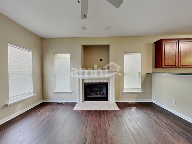 Foto del edificio - 3324 Forest Mill Cir