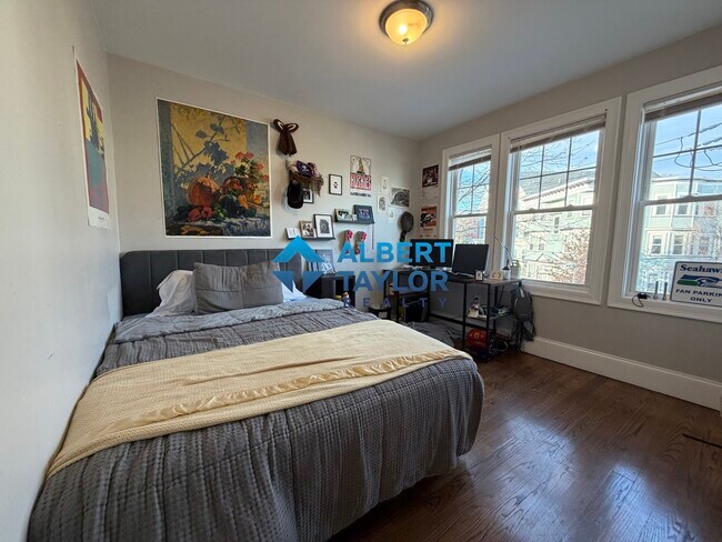 Building Photo - 275 Parker Hill Ave