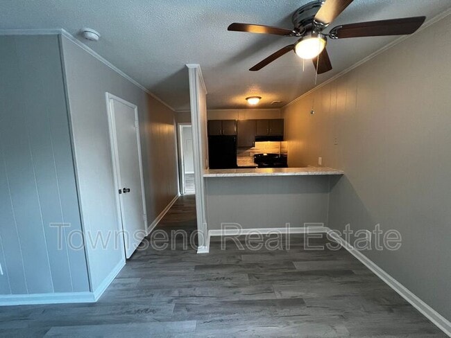 Foto del edificio - 5866 Century Oaks Dr