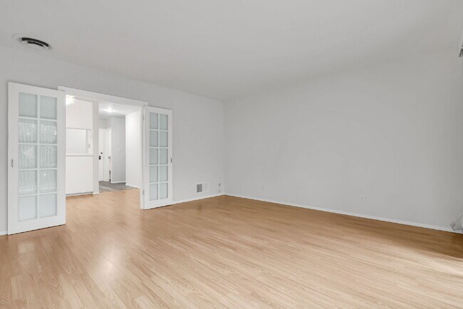 Foto del edificio - "Charming 2-Bed Condo Oasis in Walnut Cree...