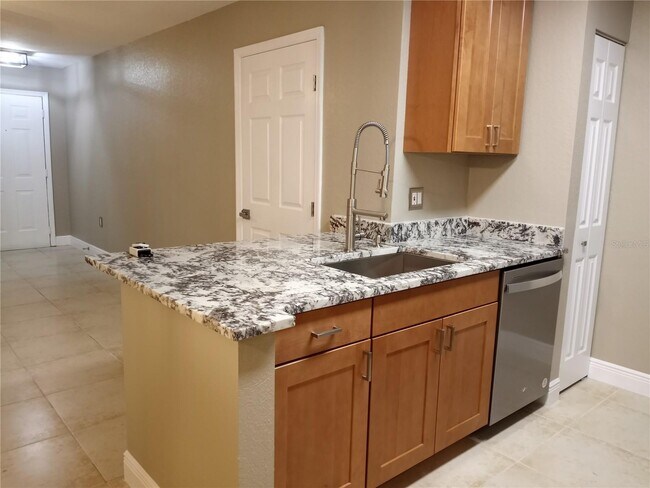 Building Photo - 8911 Manor Loop