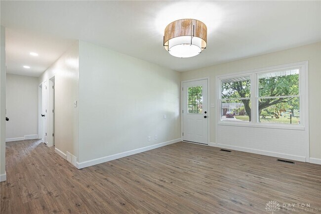 Foto del edificio - 4761 Kimball Ct