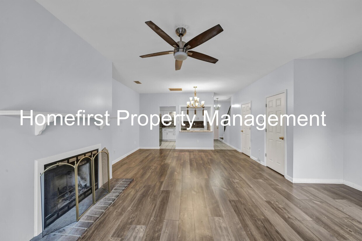 Foto principal - 317 Bainbridge Dr