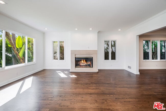 Foto del edificio - 161 N Hamel Dr