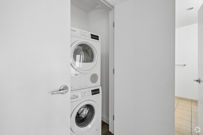 2 habitaciones, 2 baños - 128 m² - Lavandería dentro de la unidad - The Mercantile Apartments