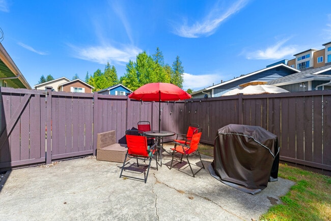Building Photo - 15706 Ash Way