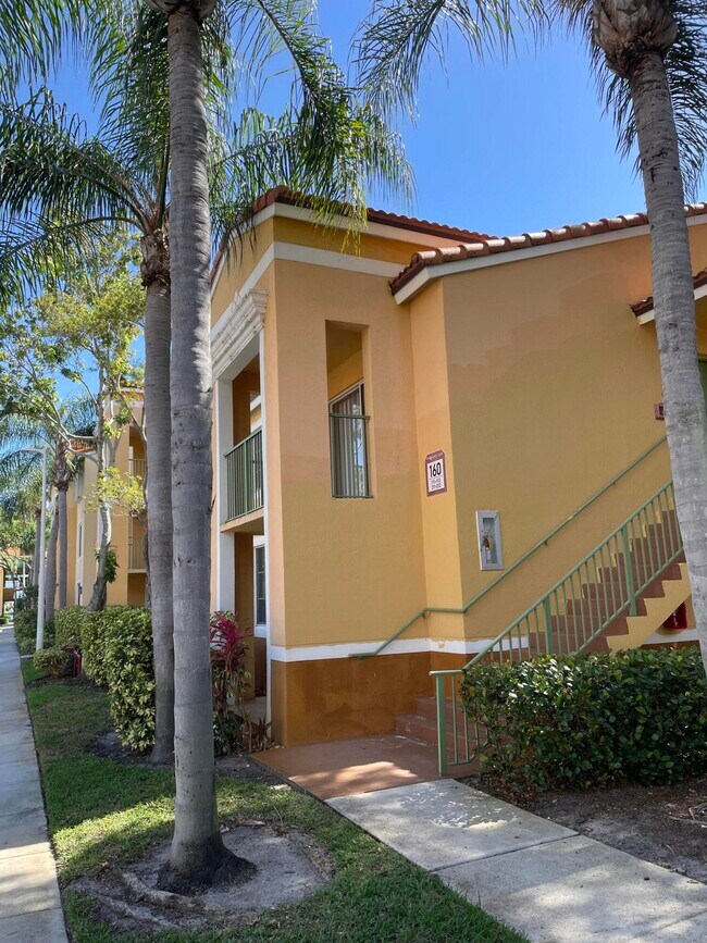 Foto del edificio - 160 Yacht Club Way