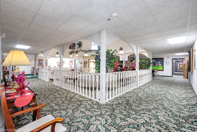 Building Photo - 3305 Sunset Ave