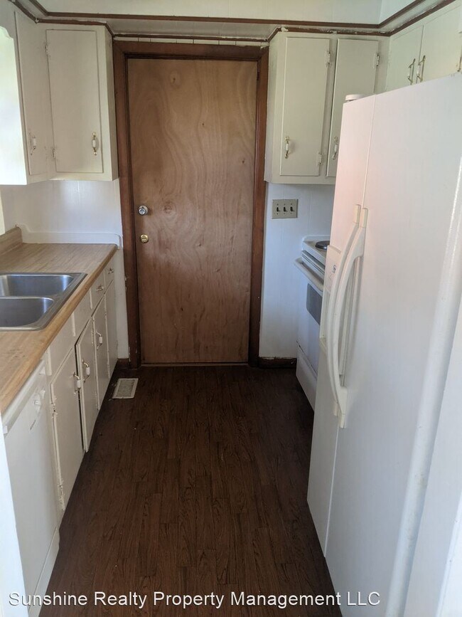 Foto del edificio - 3 br, 1 bath House - 1115 LORRAINE ST