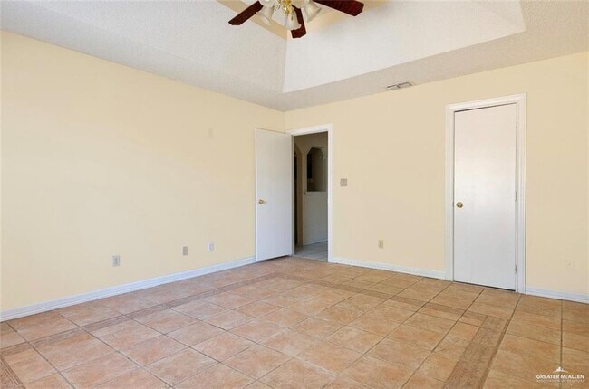 Foto del edificio - 9 Greg Dr