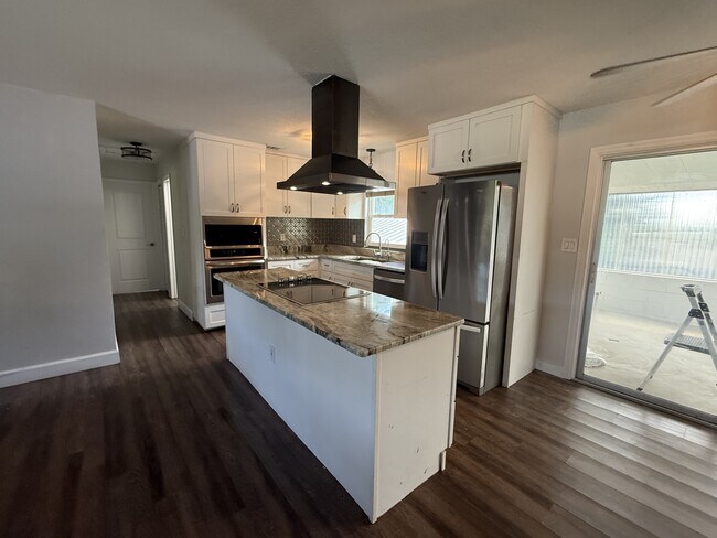 Foto del edificio - 2304 Country Club Rd