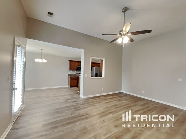 Foto del edificio - 3508 Oak Creek Dr