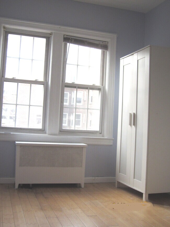Building Photo - 33-44-44 83rd St