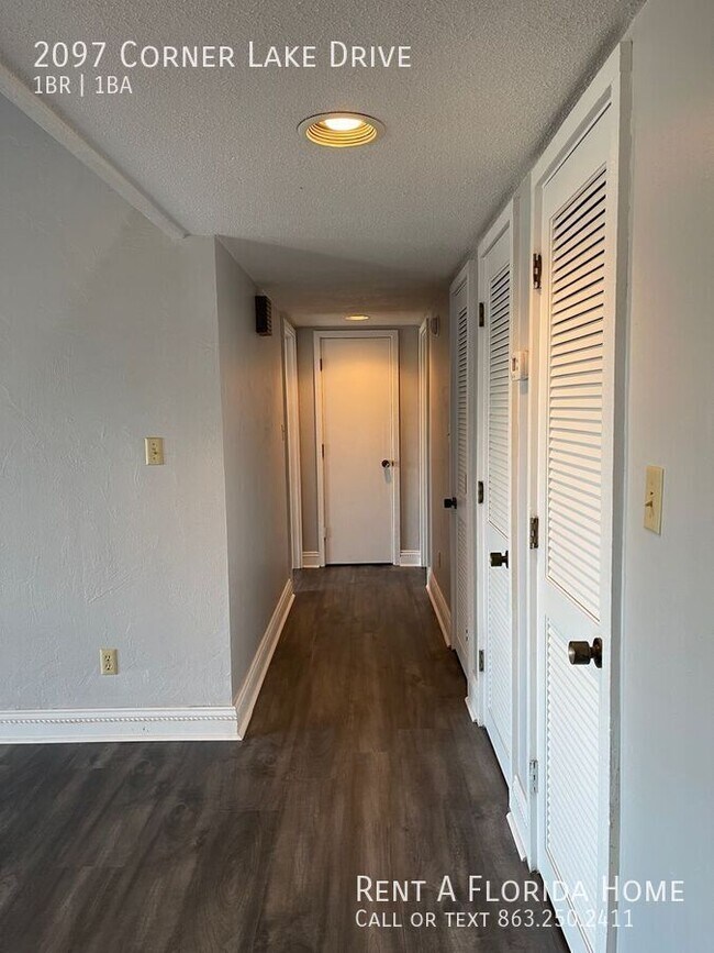 Foto del edificio - 2097 Corner Lake