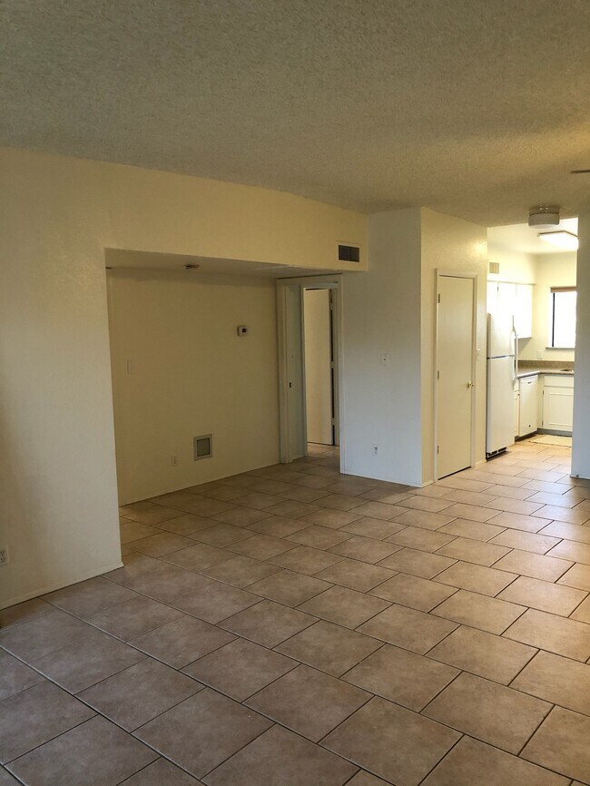 Building Photo - 16528 Gunsight E Dr