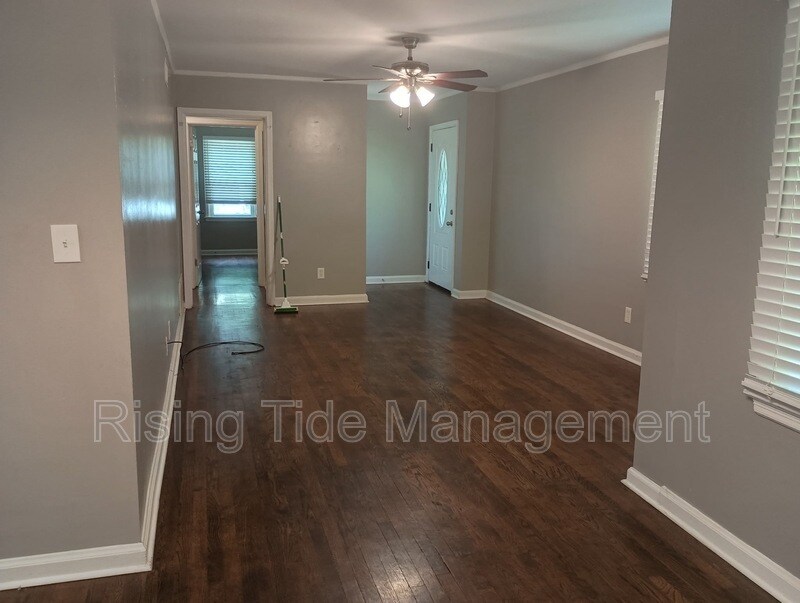 Foto del edificio - 3580 Honeysuckle Rd