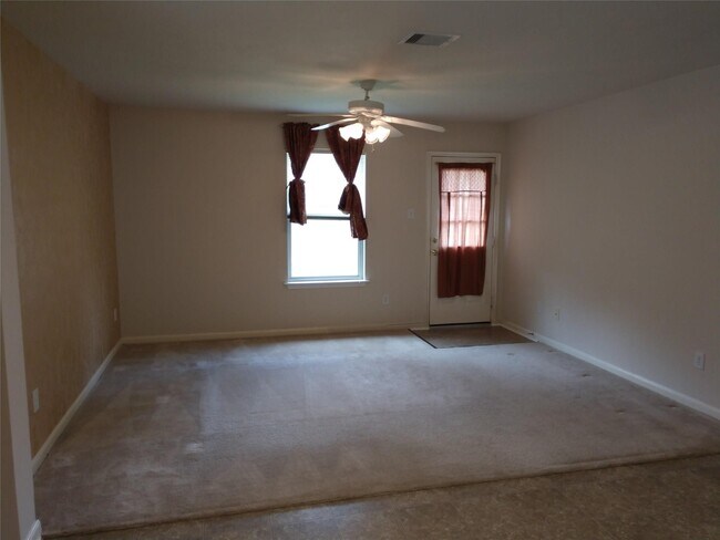 Foto del edificio - 19122 Yellow Thrush Dr