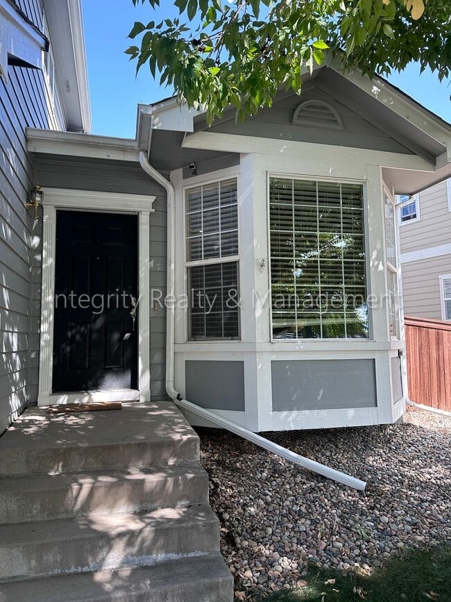 Building Photo - 1041 W Laurenwood Ln