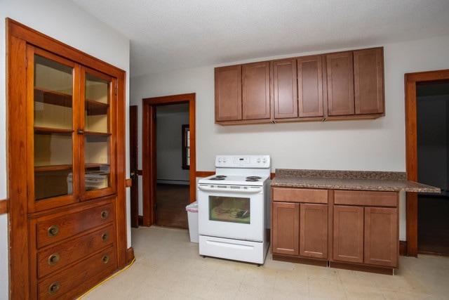 Kitchen - 40 Cabot St