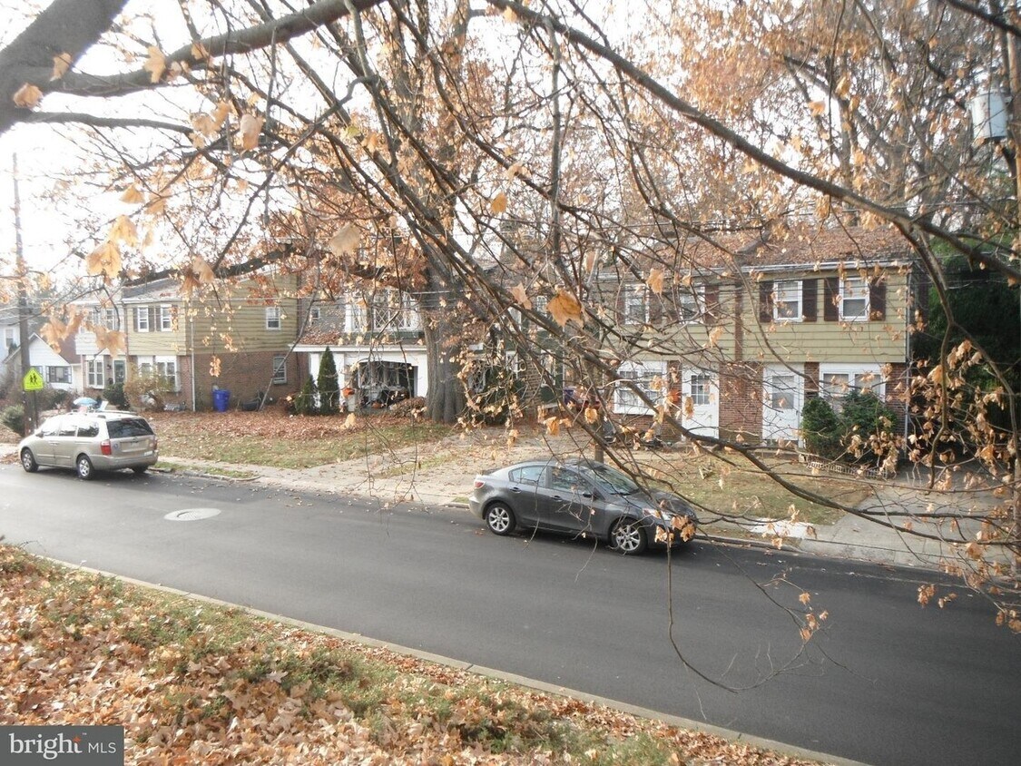 Primary Photo - 515 Woodland Ave