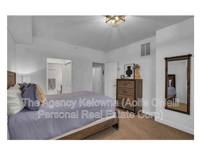 Photo du bâtiment - 1128-1128 Sunset Dr