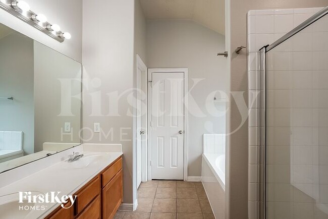 Building Photo - 4531 Bridgevillage Dr