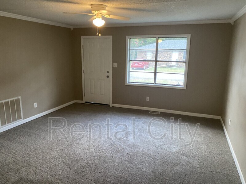 63 Burks Pl, Dyersburg, TN 38024 House Rental in Dyersburg, TN