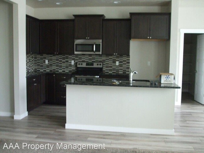 Foto del edificio - 4 br, 2.5 bath House - 1715 W Woodington St.